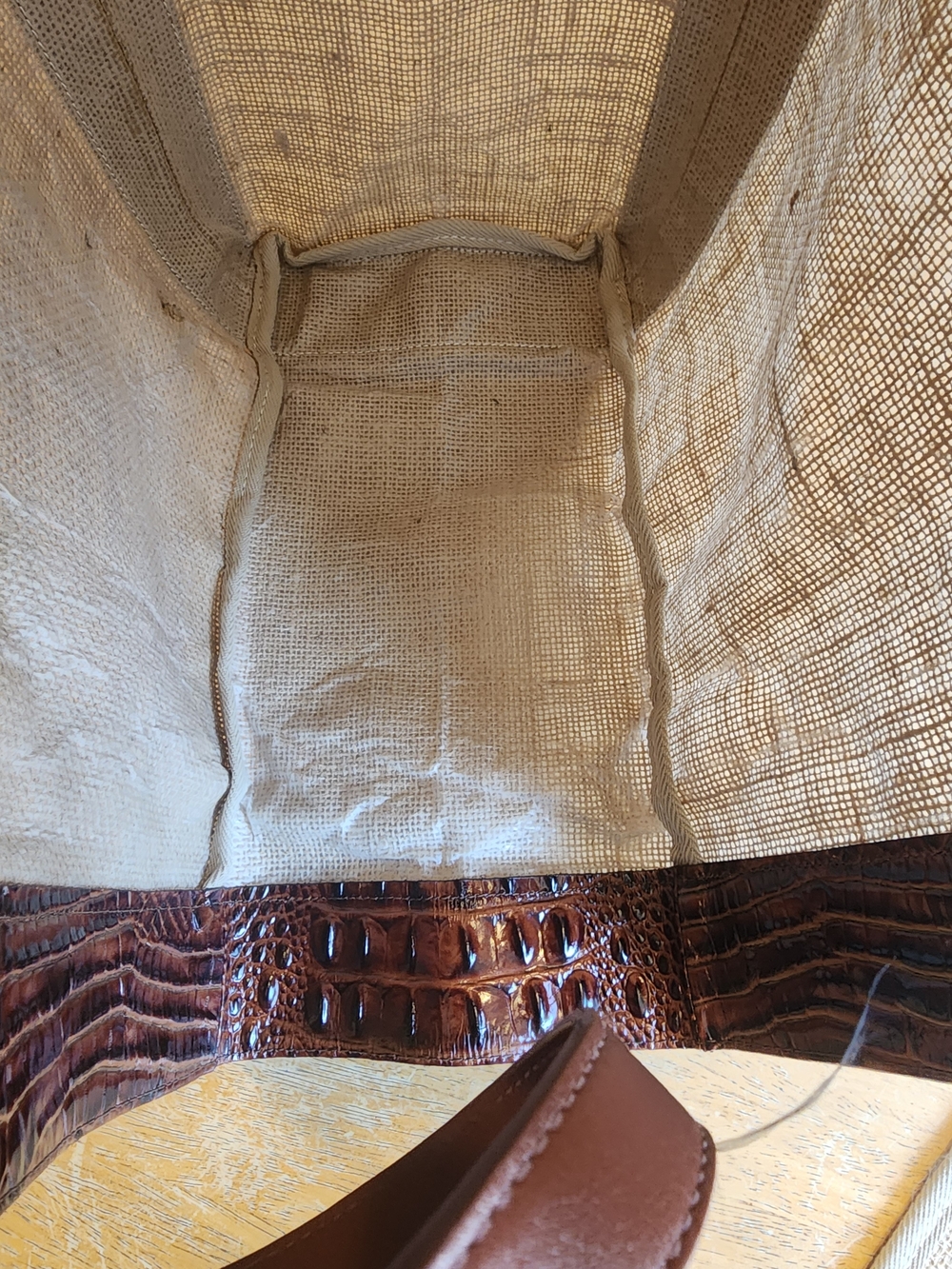Brahmin Meredith tote bag featuring burlap construction  croc-embossed leather - Picture 12 of 16